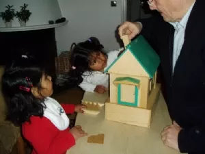 Bedstefar koncentrere sig...