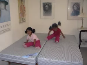 Hos Ebba og Mogens hoppede vi i sengen