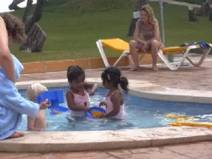 Ska' vi sprøjte vand på far?