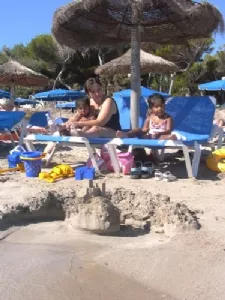 Hygge under parasollen