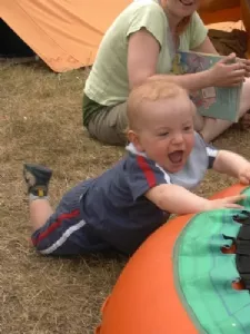 Wiliam en rask gut på 10 mdr.