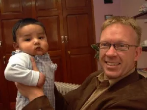 Han er vores og jeg har tårer i øjnene