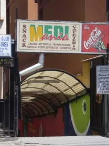 En medicinsk snackbar overfor hospitalet