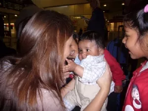 Moster Lone siger velkommen