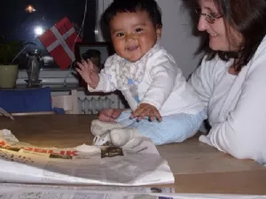 Hej far! - jeg læser avis