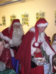 Nissefar og Nissemor ankommer til Juletræet i Vadum