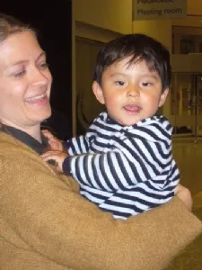 Matheo ankommer til DK fra Bolivia