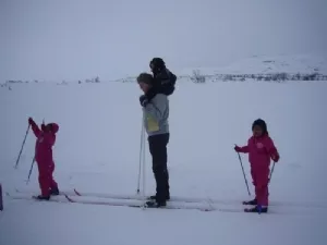 Første dag på ski i Norge
