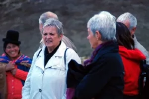 Her taler Bedstefar med moren (bagest)