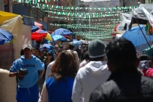 Markedet er godt besøgt om lørdagen