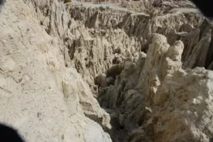 Med meget dybe huller...