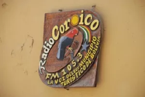 ... og egen radiostation