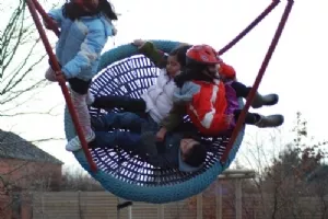 Så gynges der - højt!