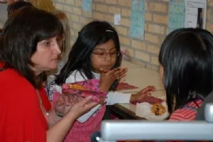 Alle lavede og smagte en Salteñas