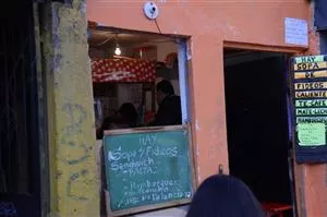 En meget lille restaurant med plads til to