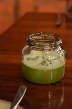 Saft til første ret - noget med agurk