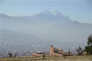 Fra El Alto med Andes bjergene i baggrunden