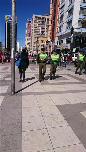 Meget politi på gaden i dag